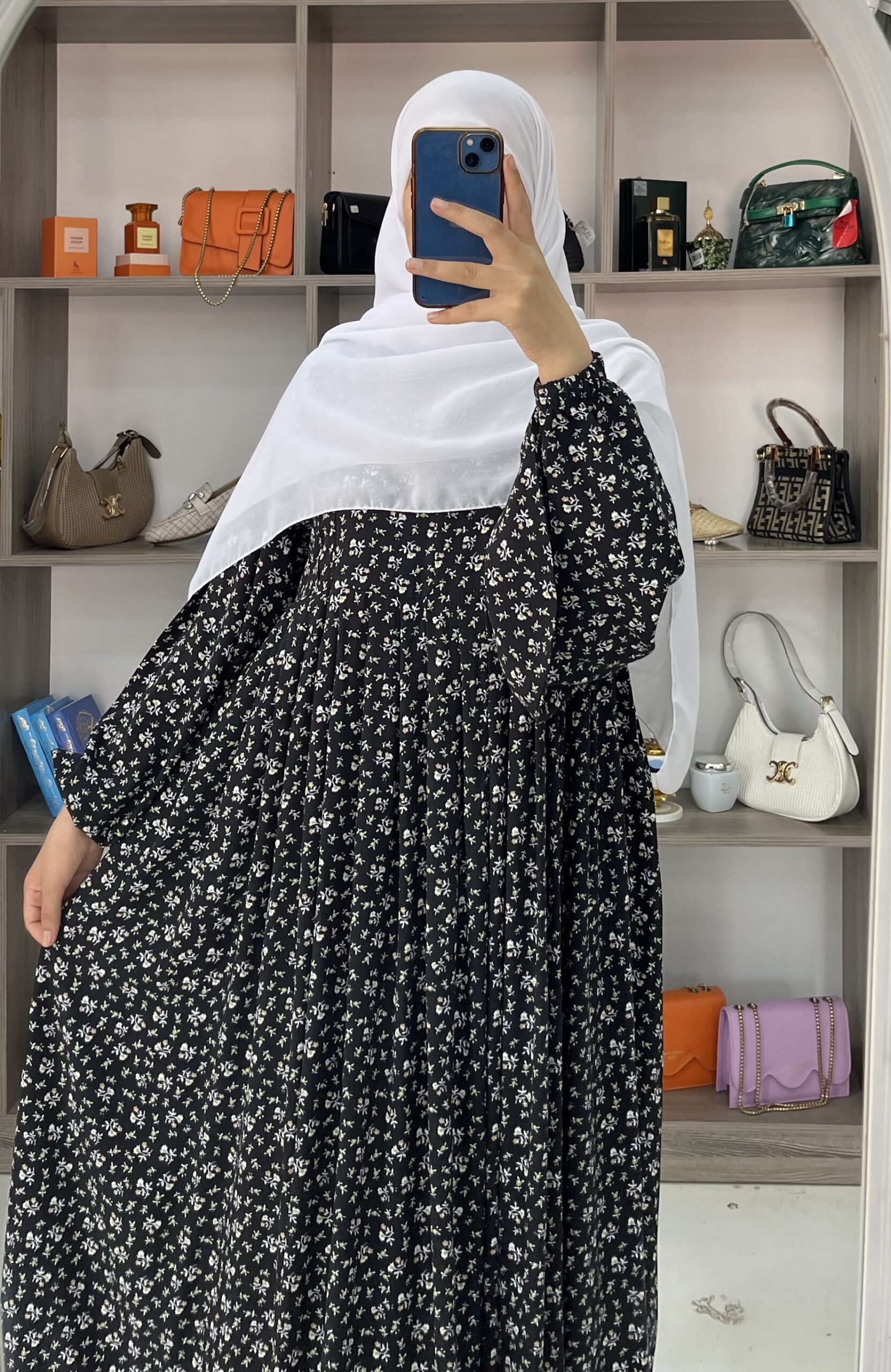 IMG_4870-scaled-1.jpeg ROBE RAGHAD - الصورة 1