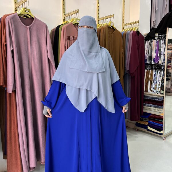 عباءة هالة